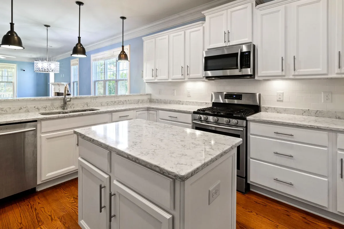 Filth & Squalor Cleanup in Pine Manor, FL